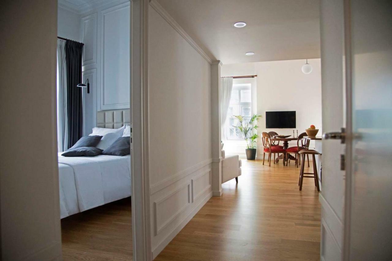 Four Streets Athens - Luxury Suites Apartments In アテネ エクステリア 写真