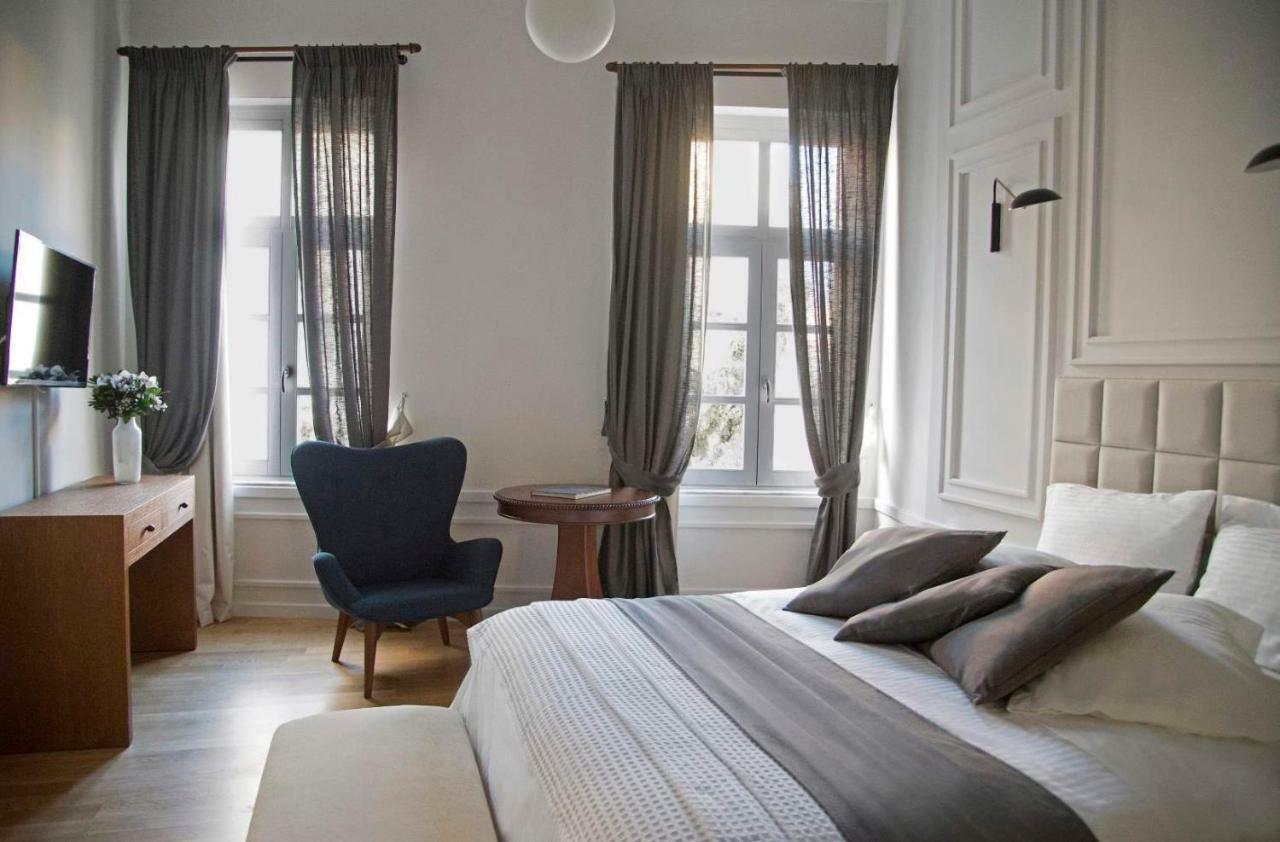 Four Streets Athens - Luxury Suites Apartments In アテネ エクステリア 写真