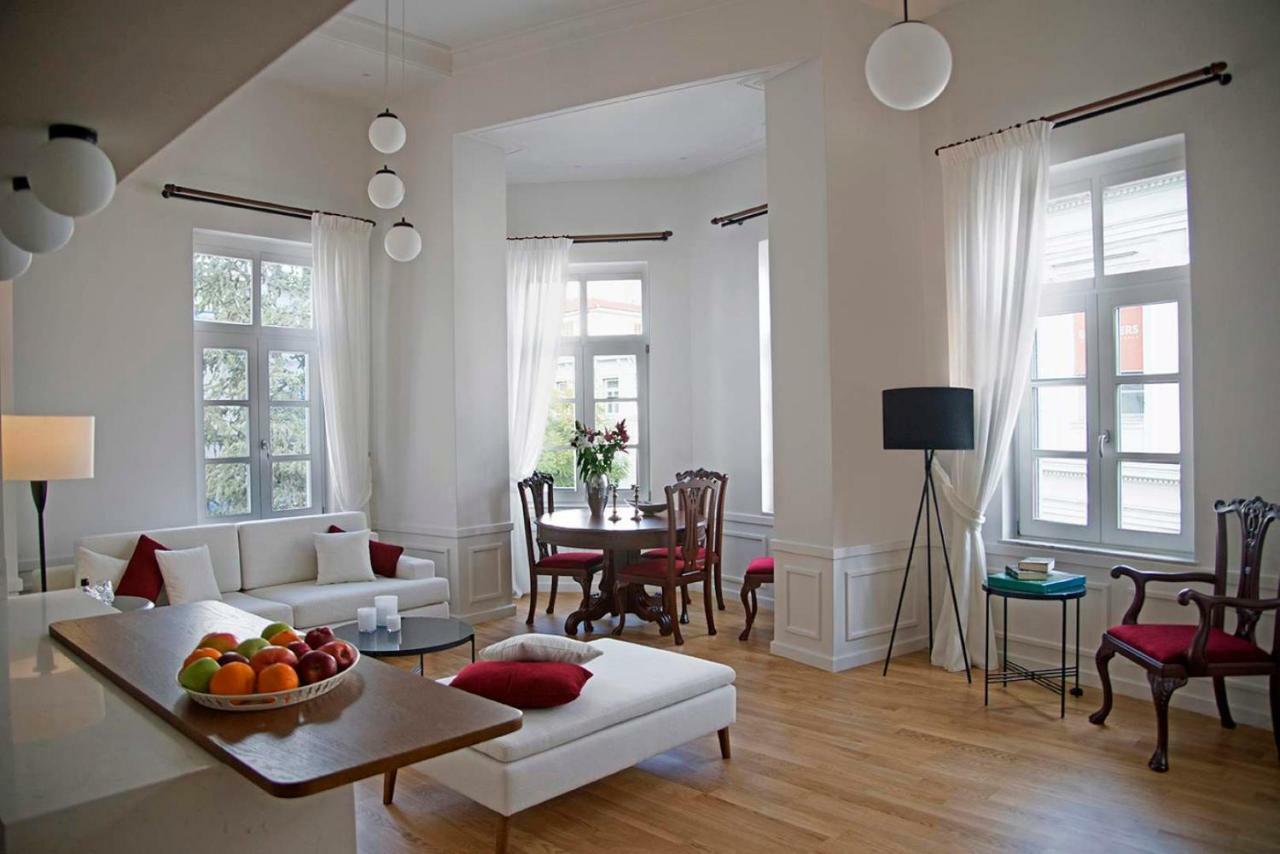 Four Streets Athens - Luxury Suites Apartments In アテネ エクステリア 写真